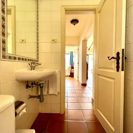 아파트 Two Bedrooms Apartment, Sea View, Near The *
