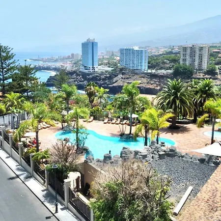 Two Bedrooms Apartment, Sea View, Near The 로스 레알레호스