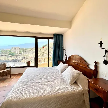 Two Bedrooms Apartment, Sea View, Near The アパート