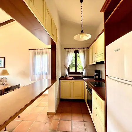 アパート Two Bedrooms Apartment, Sea View, Near The *