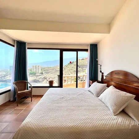 Two Bedrooms Apartment, Sea View, Near The アパート