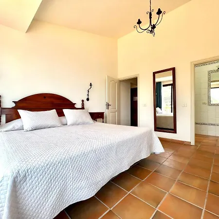 アパート Two Bedrooms Apartment, Sea View, Near The ロス・レアレホス
