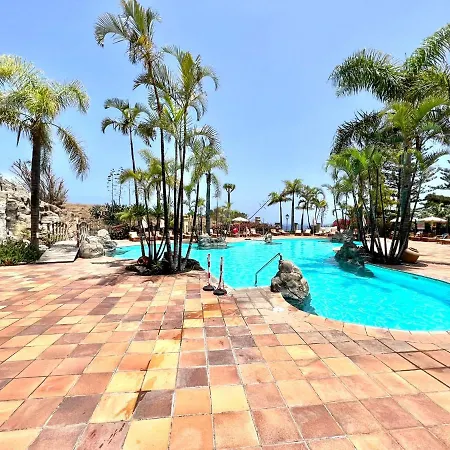 Two Bedrooms Apartment, Sea View, Near The アパート
